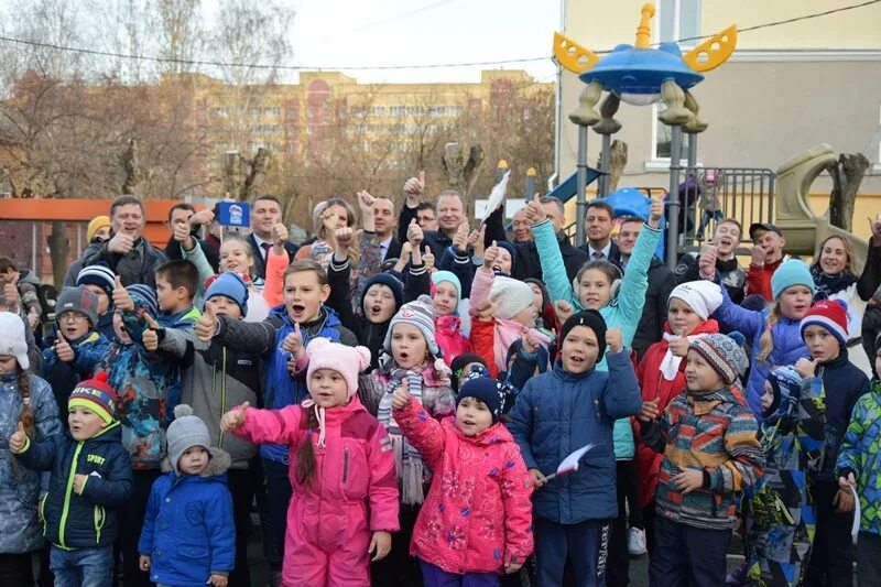 Требуется уборщица красноярск. Вакансии в екатеринбурге в октябрьском районе. Микрорайон парковый екб. Вакансии в екатеринбурге в октябрьском районе. Микрорайон октябрьский екатеринбург.