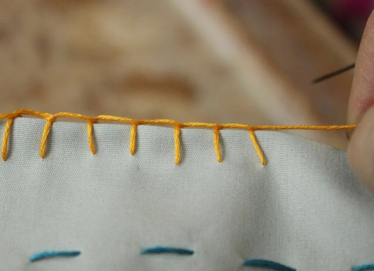 Как сшить пленку. Сшивание деталей обметочным швом. blanket stitch. шить в 6 дырок. как быстро сшить вручную.