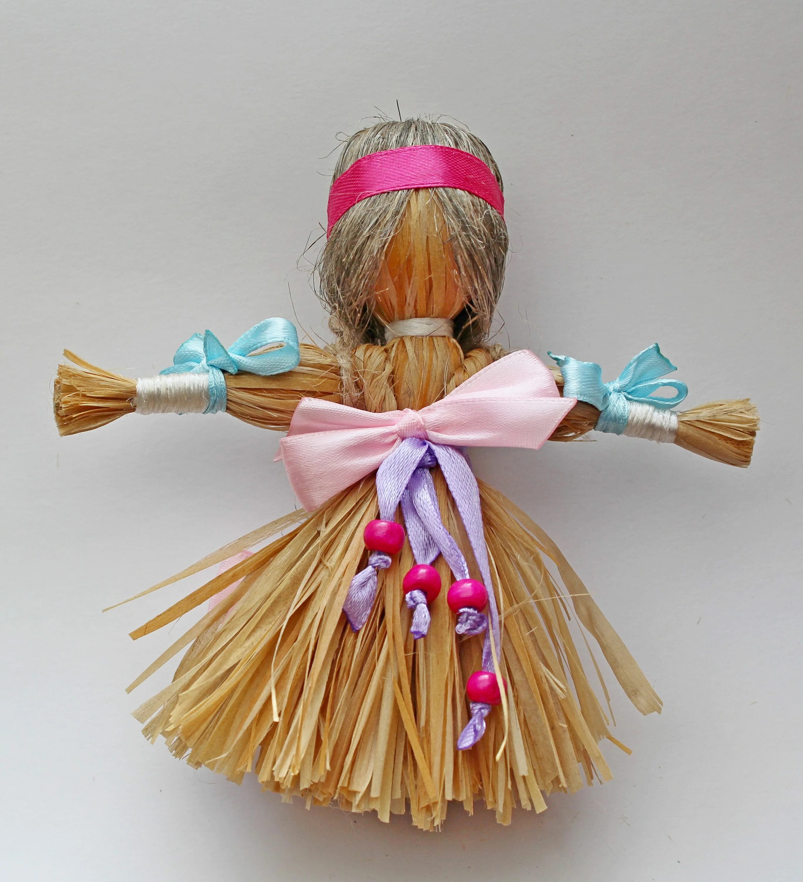 солнечный конь из лыка мастер класс. кукла мотанка десятиручка. кукла оберег из лыка. кукла из лыка. масленица кукла оберег из лыка.