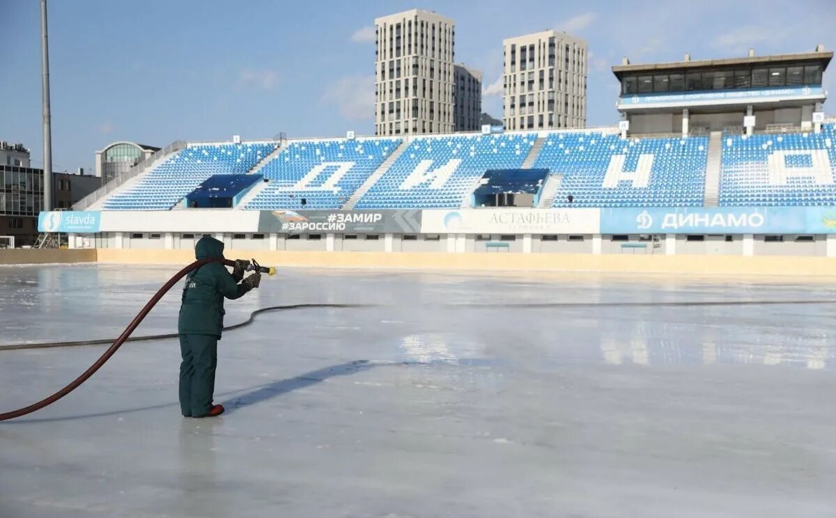 Каток динамо расписание 2024. Стадион Динамо Владивосток. Каток Динамо Екатеринбург. Стадион Динамо Нижний Новгород каток. Каток Динамо Ижевск.