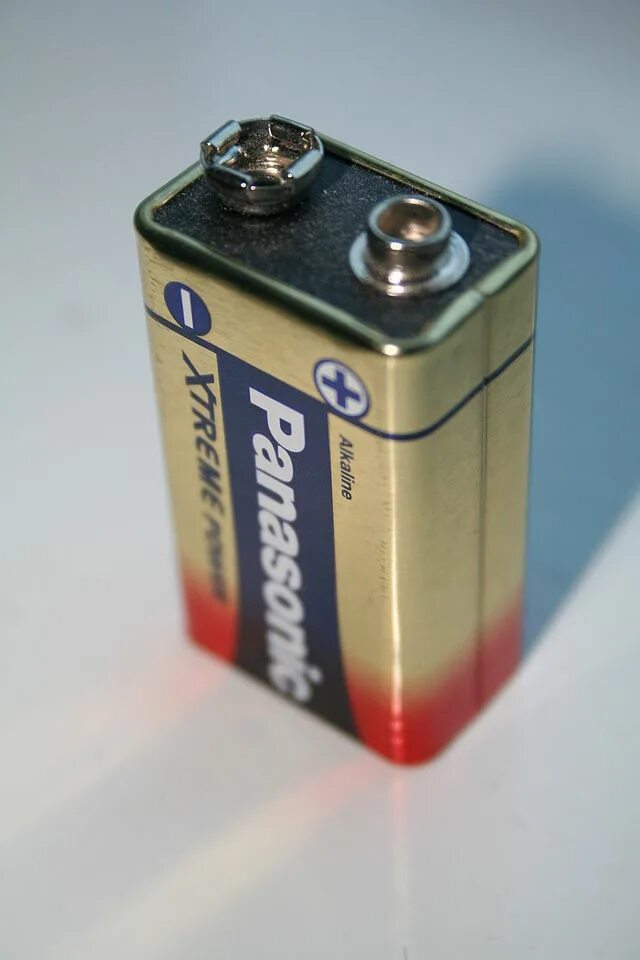 Super heavy duty батарейка 6f22 9v. Маленькая крона. Kodak 6f22-1 9v крона. Gp super 6lr61/1604a bp. Батарейка крона duracell 6f22 9v.