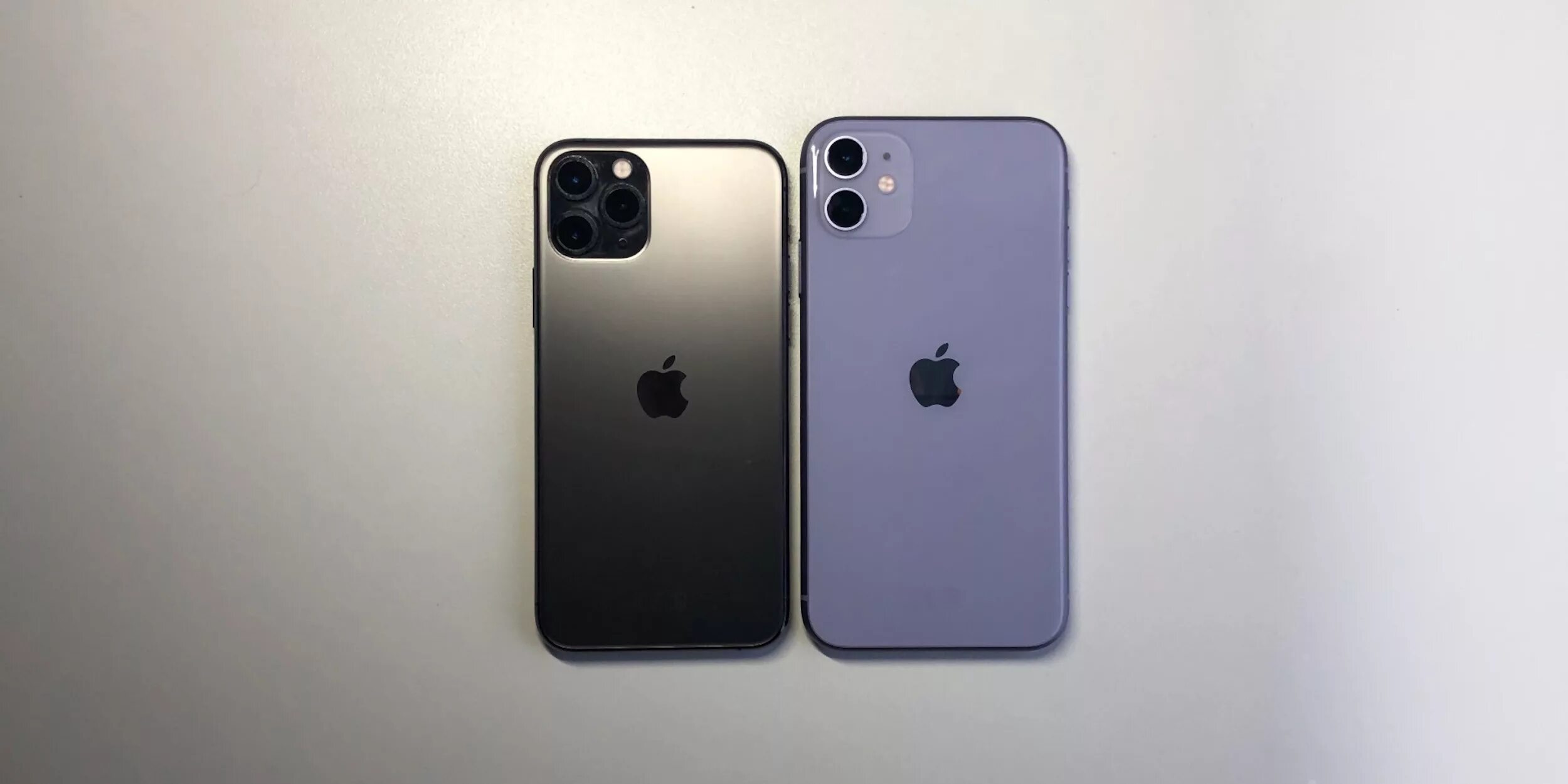 Средний айфон 11. Iphone XR И iphone 11. Apple iphone 11 черный. Iphone 11 Grey. Айфон 11 айфон.