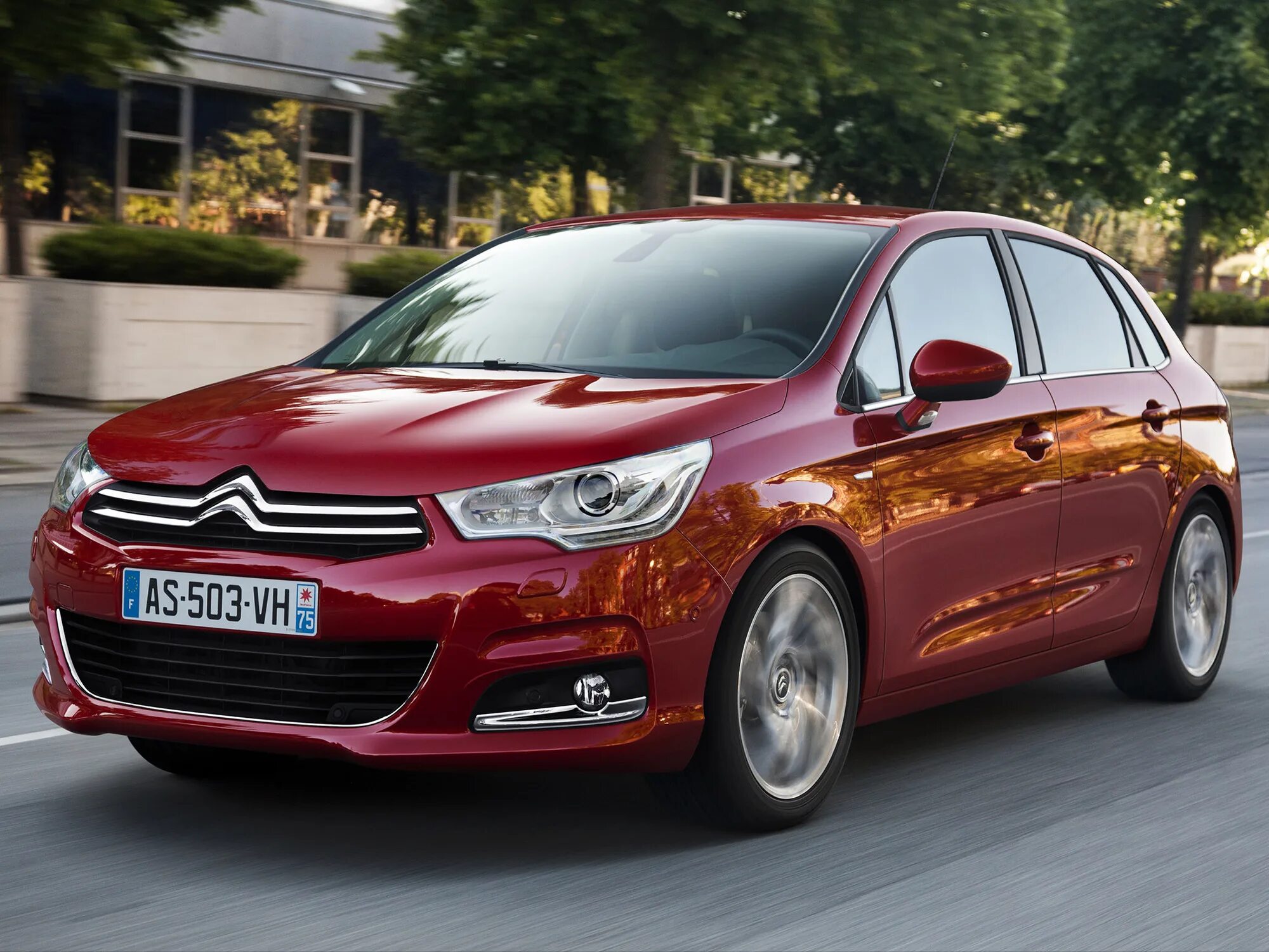 Марка ситроен страна. Citroen c4 II. Ситроен с4 хэтчбек. Citroen c4 2010. Машина Ситроен с4 седан.