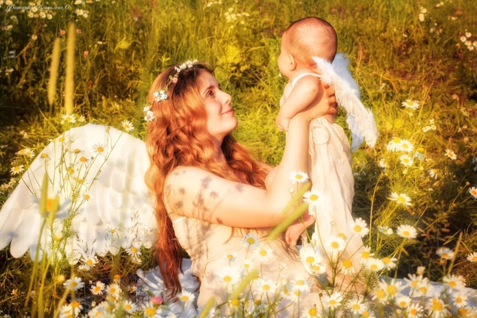 Мама ангел. Мама ангел хранитель. Мама ангел на земле. Мама ангел и малыш. Красота материнства