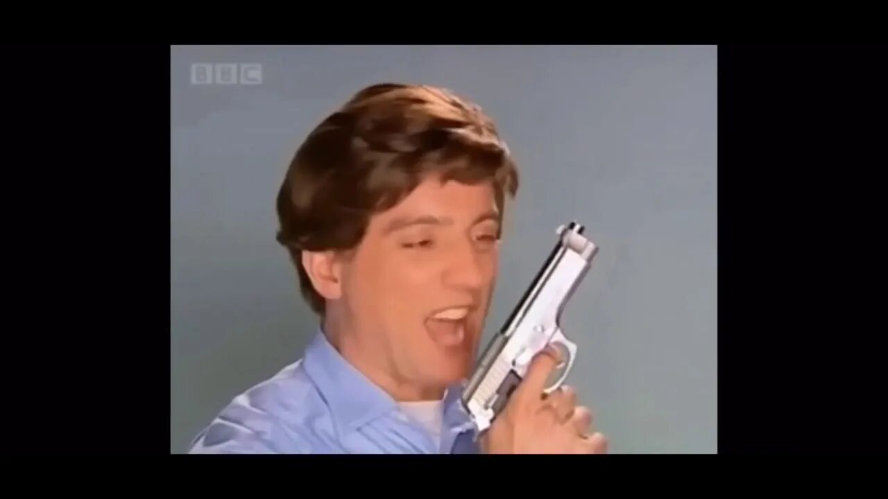 Скачай kitchen gun. Kitchen Gun. Kitchen Gun meme. Kitchen Gun Spamton. Китчен Ган персонаж.