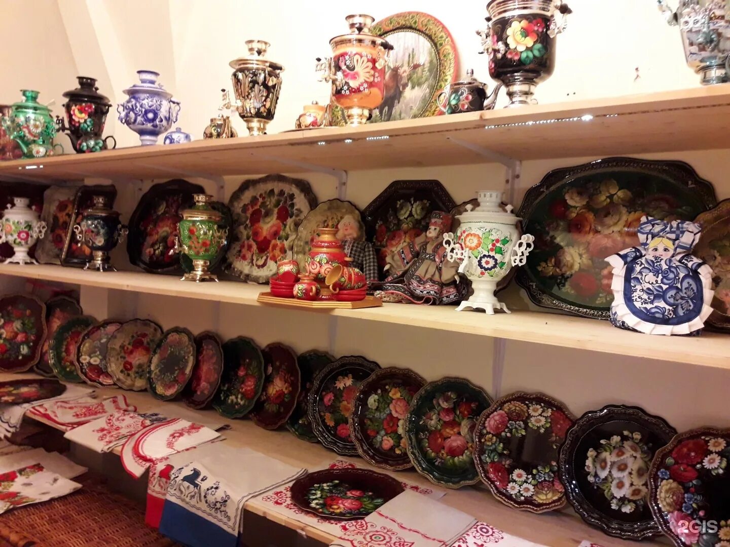 Русские сувениры. Сувениры храм статуэтка. Сувениры русские элитные. Сувенирный двор москва. 4 сувениры.