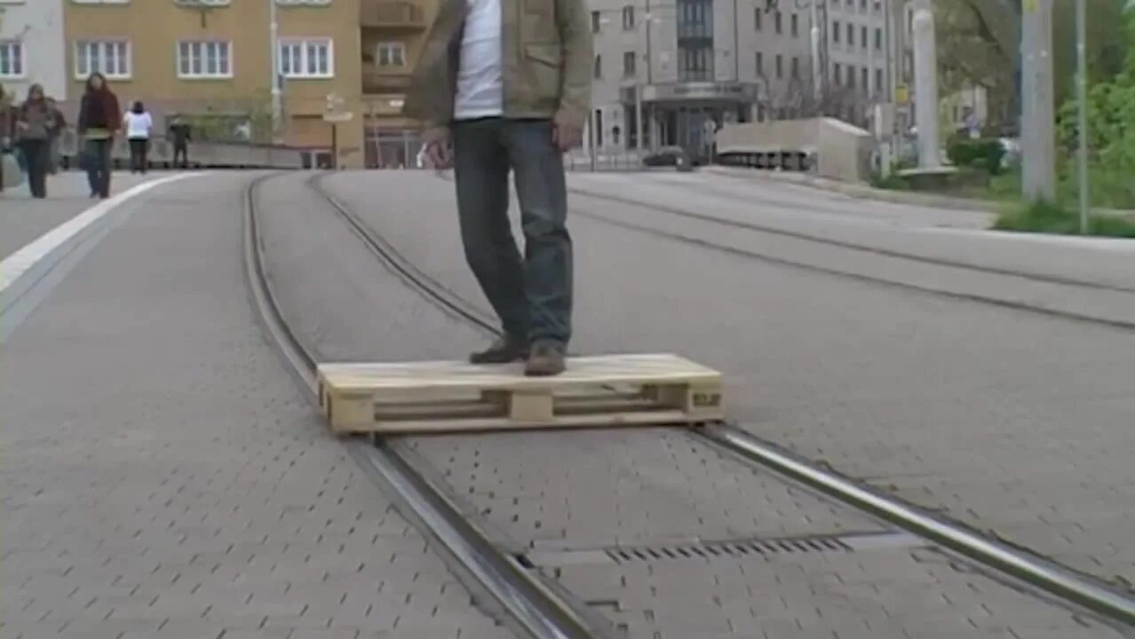 Picardia emoji телеграм. Rolling hating. Rolling hating. Трафареты группа distemper. Человек катается на роликах.