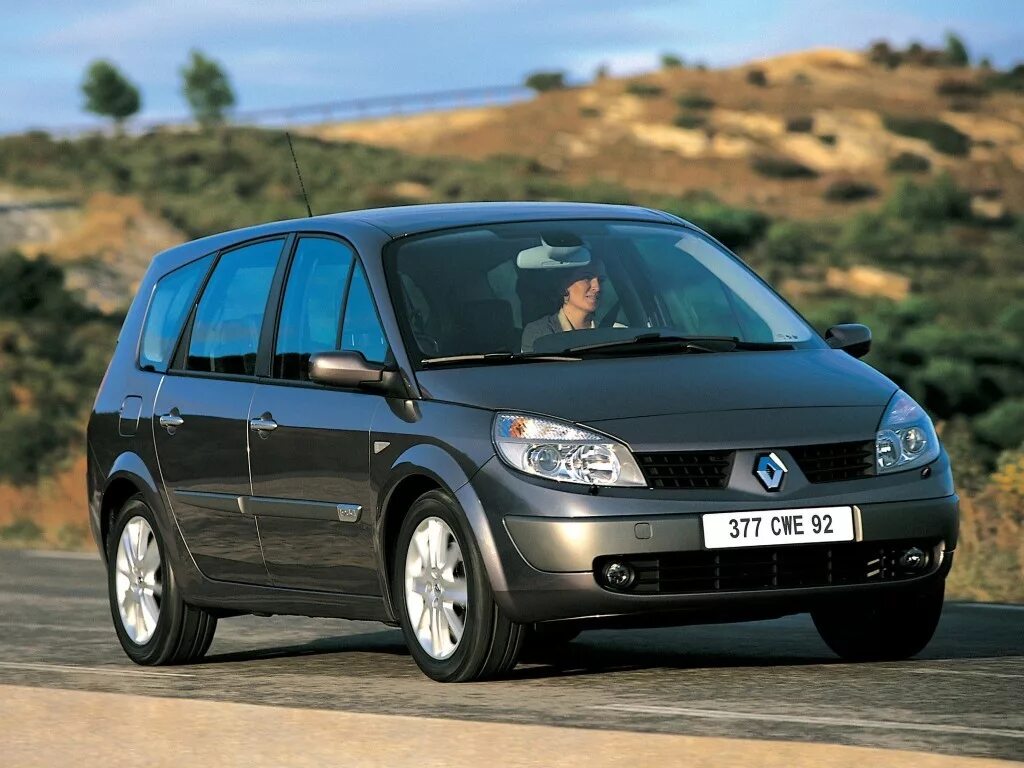 Ринос ценик. Renault grand scenic. Рено сценик 3 2009. Рено сценик 2 поколение. Renault grand scenic 2 поколение.