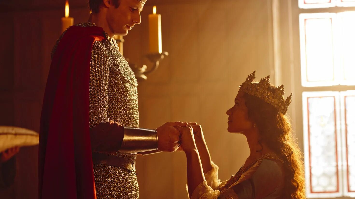 Шаннин соссамон история рыцаря. Джоди комер белая королева королева сериал. Рыцарь перед дамой. «тюдоры» / «the tudors» (2007–2010). Принц артур и гвиневра.