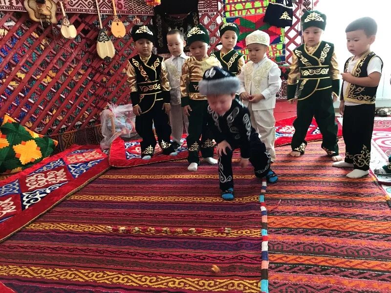 Кокпар. Казахи национальные игрушки для детей. Игра в альчики в казахстане. Ұлттық ойындар слайд презентация. Ұлттық ойын ұлт қазынасы сынып сағаты.