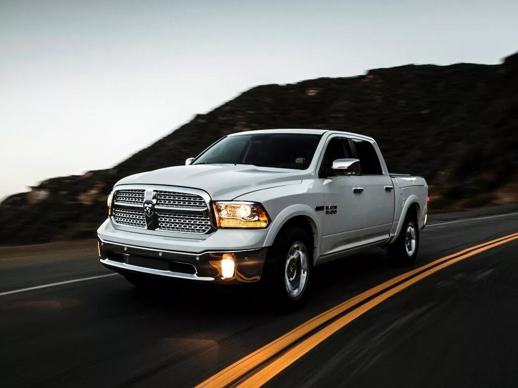 Додж рам поколения. Dodge Ram 1500. Dodge Ram 4 1500. Додж рам 2022. Dodge Ram 1500 2014.