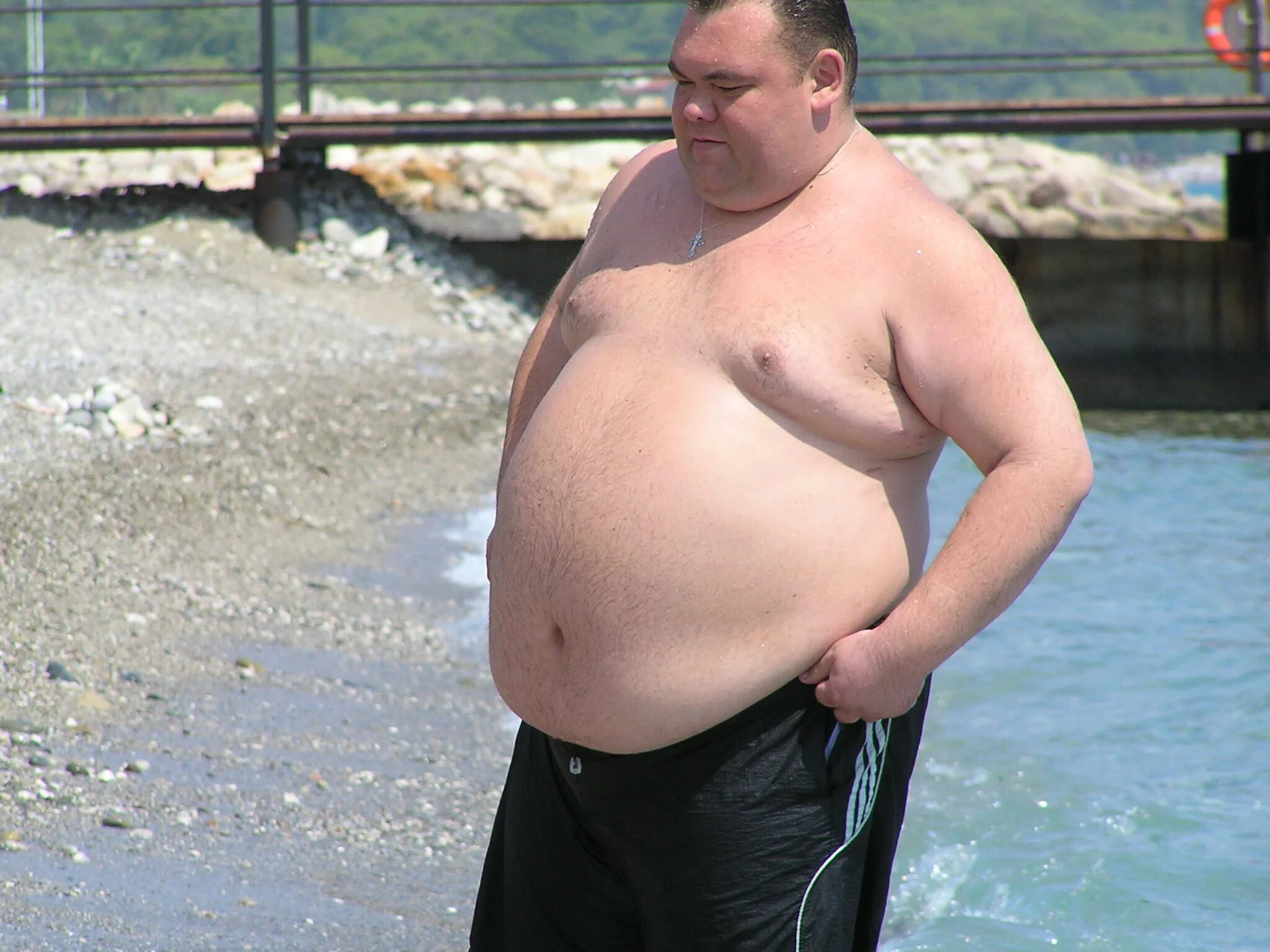 Толстый мужчина лет