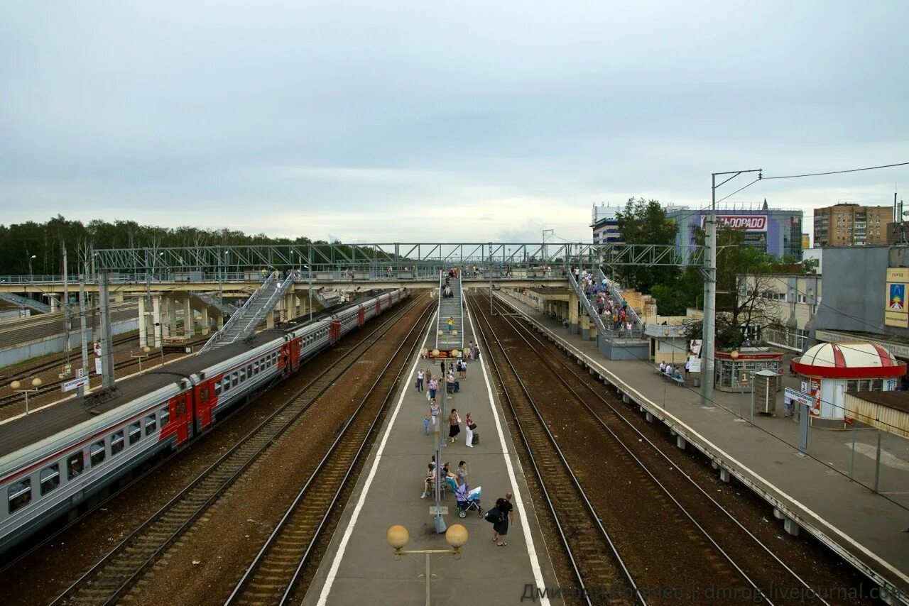 Железнодорожный московская область транспорт. Станция Кучино Балашиха. Станция Железнодорожная Балашиха. Станция Кучино Горьковского направления. Станция Железнодорожная Горьковское направление вокзал.