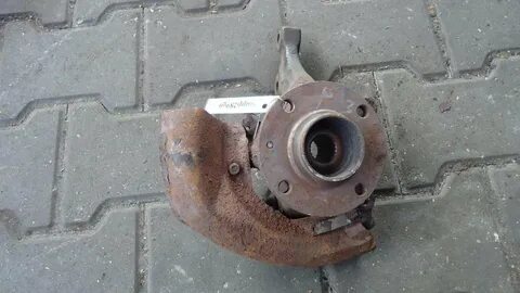 Правая передняя ступица