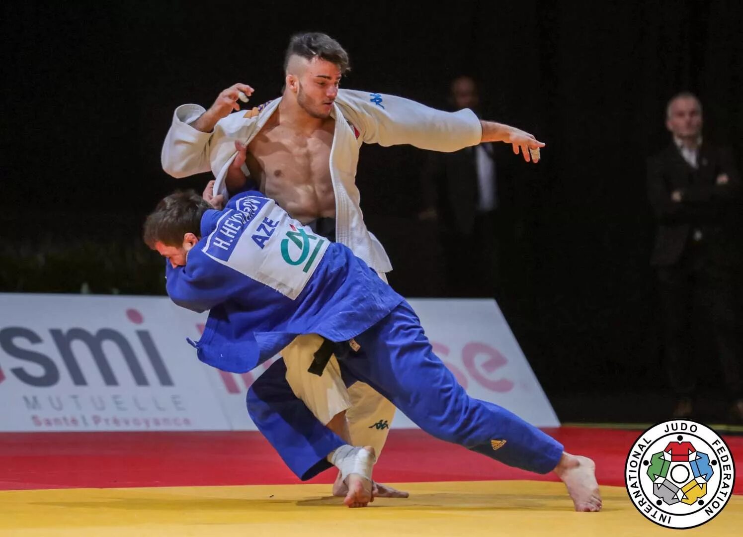 Ринер дзюдоист на обои. Расул кохман. Дзюдо париж. Дзюдо самые зрелищные броски. Дзюдоист рустам оруджев.