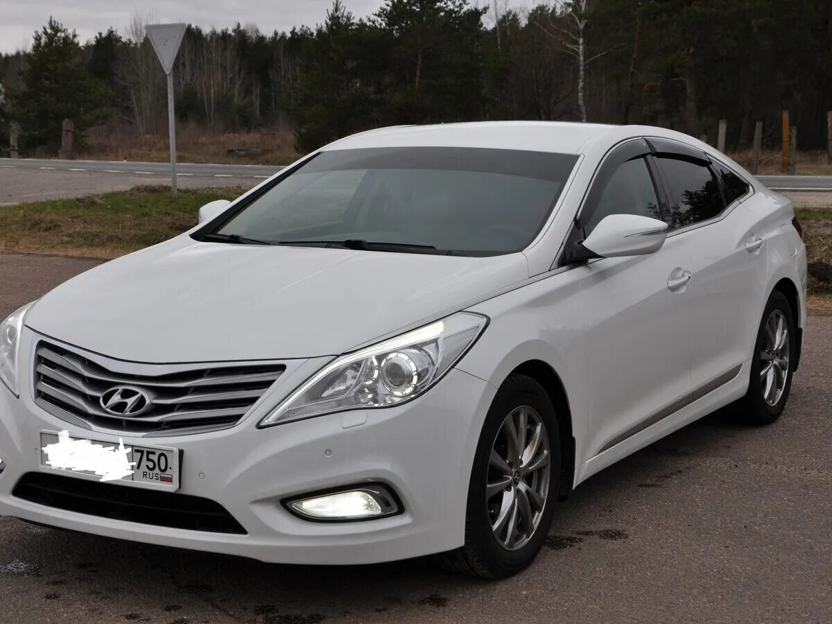 Купить хендай грандер. Hyundai Grandeur. Hyundai Grandeur 2013. Hyundai Grandeur 2014 белый. Хендай Грандер 2013.