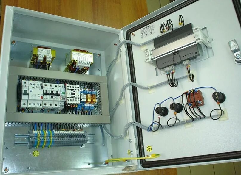 Шкаф управления Шнайдер. Сборка щитов управления автоматики. Монтаж щита управления ЦТП. Шкафы управления электрообогревом ШУО-К-10-5/380 МД. Автоматика ел