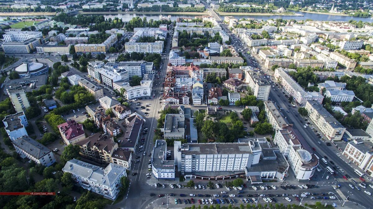 Тверь центральный. Тверь центр города. Версальский трезубец Тверь. Тверь площадь Михаила Тверского с высоты птичьего полета. Тверь Южный вид сверху.