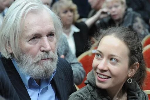 Станислав любшин биография личная жизнь жена дети В первом браке Любшин так плохо целовался, что довел Гурченко Экспресс газета