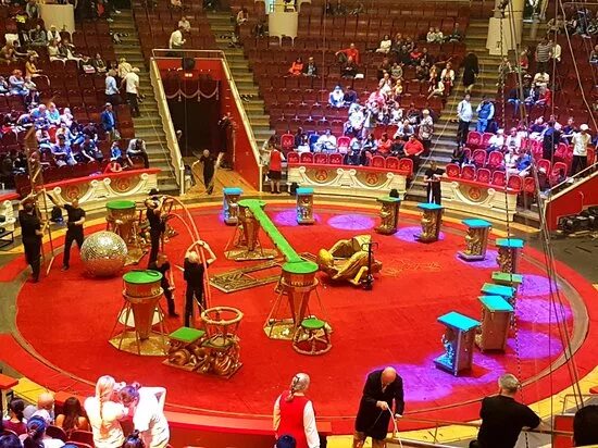 цирк никулина зал. московский цирк никулина на цветном бульваре зал. московский цирк никулина арена. программа монте карло цирк никулина. цирк никулина ложа амфитеатра.