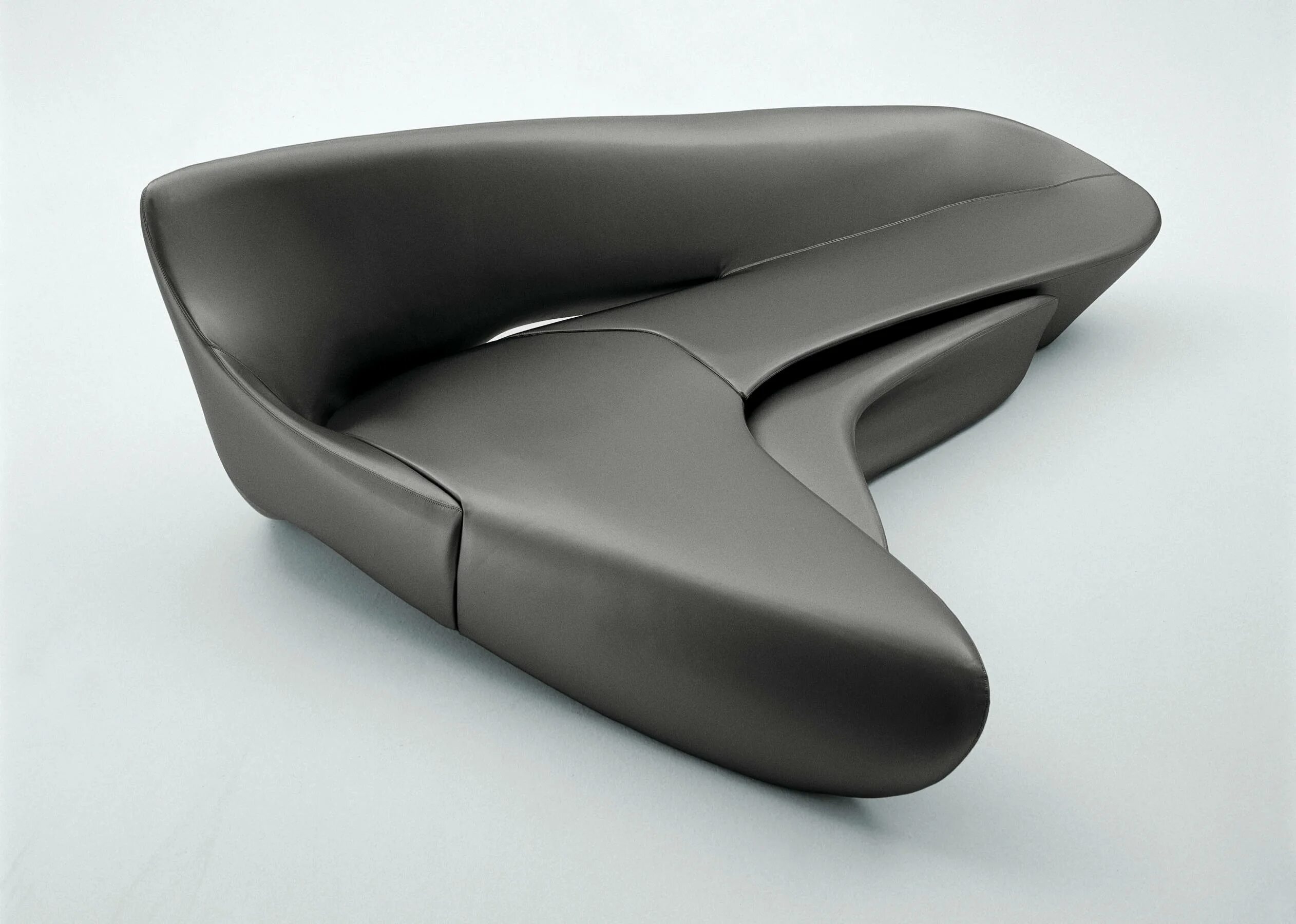 Moon system. Диван Zaha Hadid b&b Moon System. Moon Sofa Заха Хадид. Диван Zephyr Заха Хадид. 1. Диван Moon System, b&b Italia, 2007. Заха Хадид.