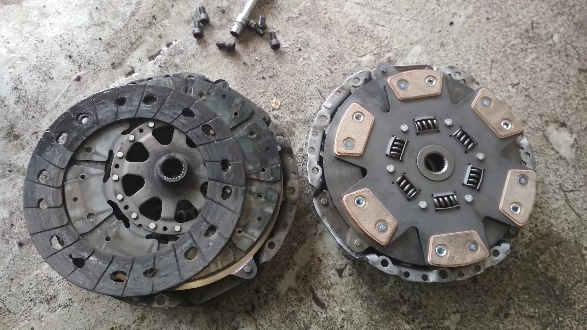 Диск сцепления audi. Об 1141031 диск сцепления. Диск сцепления на ауди 240мм. Диск сцепления audi 240мм 28. Диск сцепления audi.