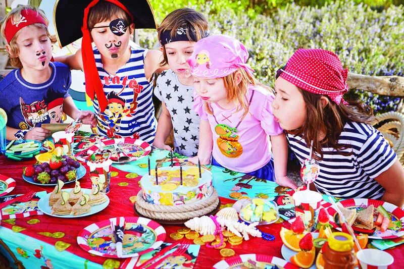 Стилизованная вечеринка. Тематическая вечеринка в стиле. Тематическая вечеринка хэллоуин. Ковбойская вечеринка сценарий. Тематические вечеринки.