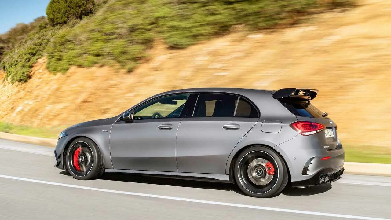 Mercedes Benz a45s AMG. Мерседес a45 AMG. Мерседес АМГ а45 хэтчбек. Mercedes a45 AMG 2021.