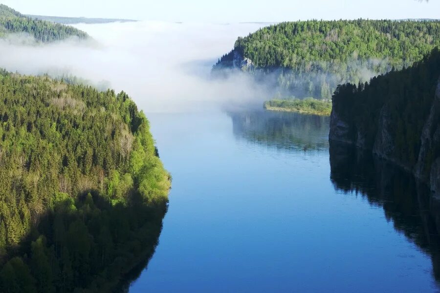 Богатство северного края. Река Вишера Пермский край. Река Вишера пермскийкпай. Река Кама на Урале. Река Вишера; Северный Урал (Пермский край, Россия)..