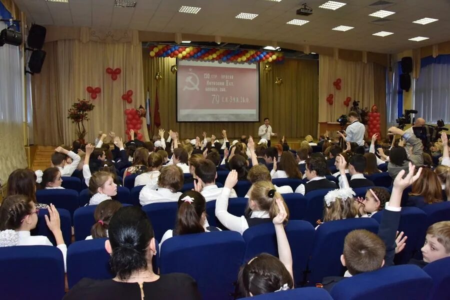 Школа 1500 сретенка. Пушкинский лицей 1500 скорняжный переулок. Пушкинская школа 1500 москва. Пушкинский лицей 1500 спортзал. Пушкинский лицей 1500 1 сентября.