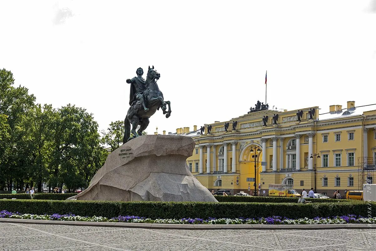 Сенатская площадь основание. Сенатская площадь санкт-петербург площадь декабристов. Сенатская площадь основание. Ансамбль сенатской площади. Сенатская площадь санкт-петербург.