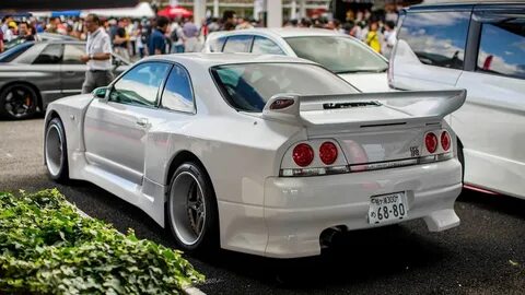 Nissan 33