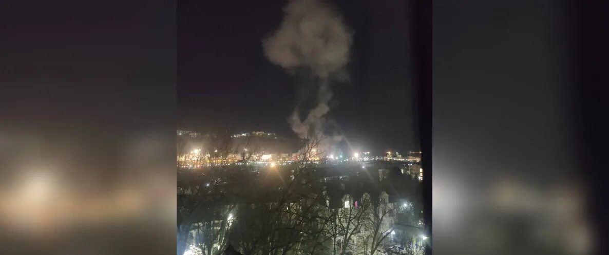 В туапсе горит нпз. Пожар фото. туапсе нефтебаза взрыв. пожар на нефтебазе. пожар в краснодаре.