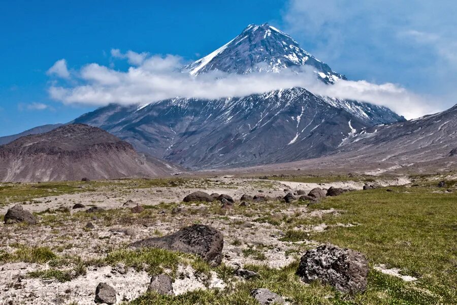 гора камень камчатка. ключевская сопка и вулкан камень. сейсмостанции вулканы камчатки. ключевской вулкан камчатка, камень. алтай вулкан.