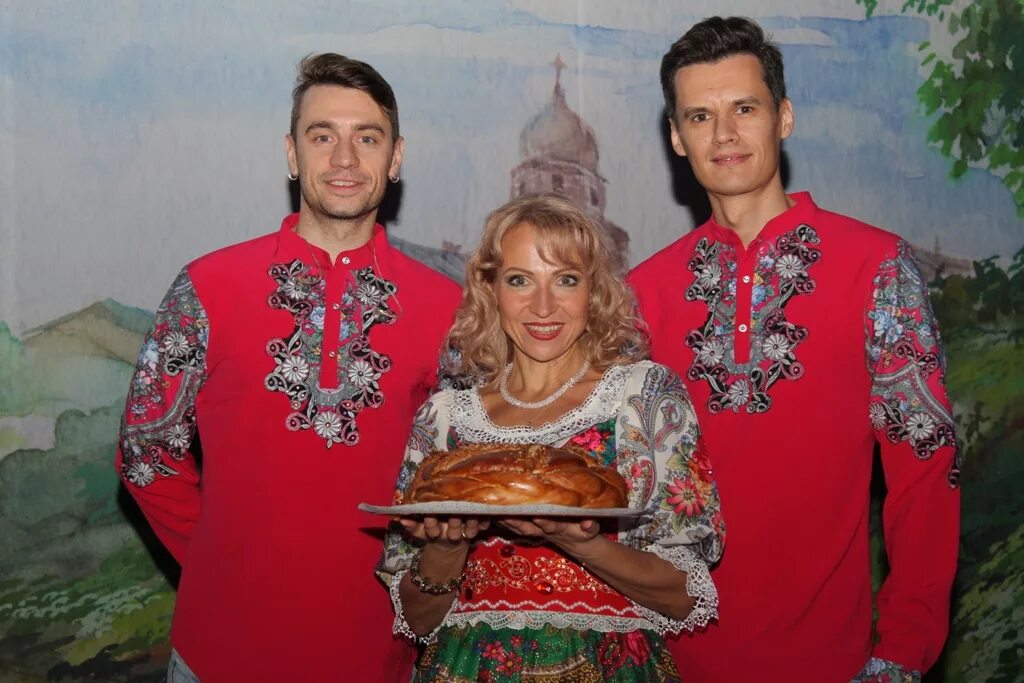 Купить недорого К нам приехал. Лена Василек и Гр. "Белый день" 2011 г., Pop, SAT