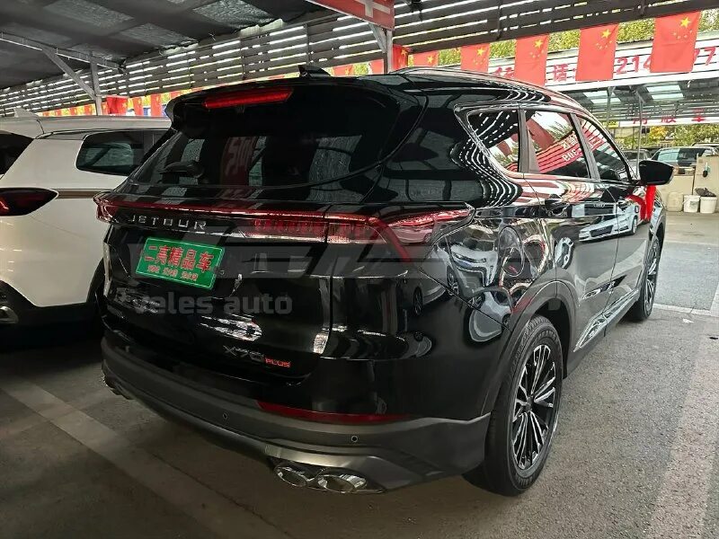 Veles auto. Veles auto. Chevrolet tracker premier 2023 at черный. Ооо велес авто. Outlander 2022 матовый.