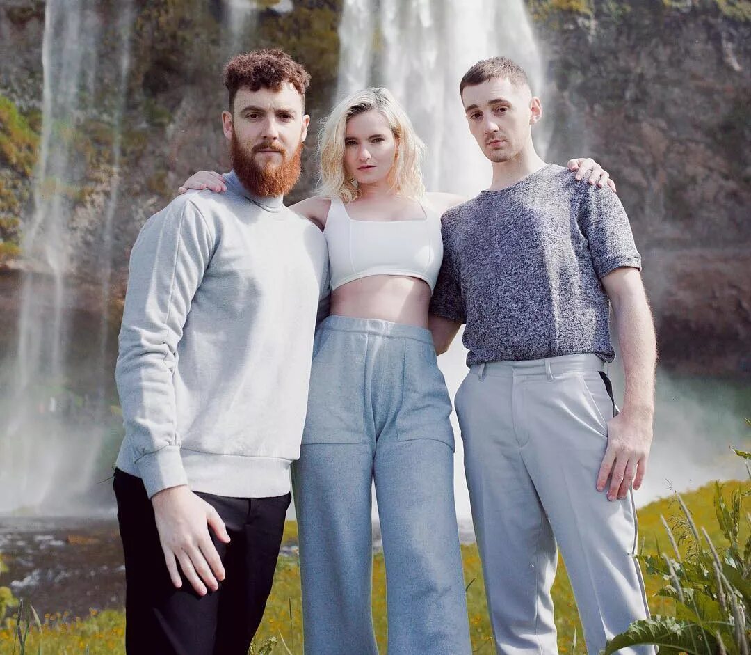 Clean bandit mix. Clean bandit 2025. clean bandit 2018. clean bandit состав группы. clean bandit фото.