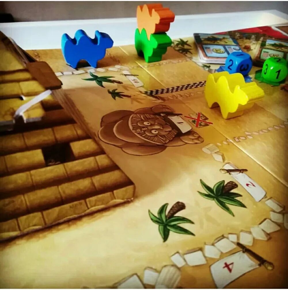 Camel up. Игра camel up. настолка игра камел ап. camel up 2 настольная игра. camel up настолка.