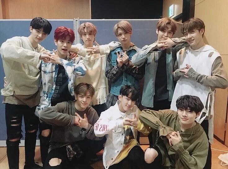Чанбин stray kids 2022. Рост участников страй кидз. Минхо stray kids 2022. Stray kids вместе. Стрейкидс 2023.