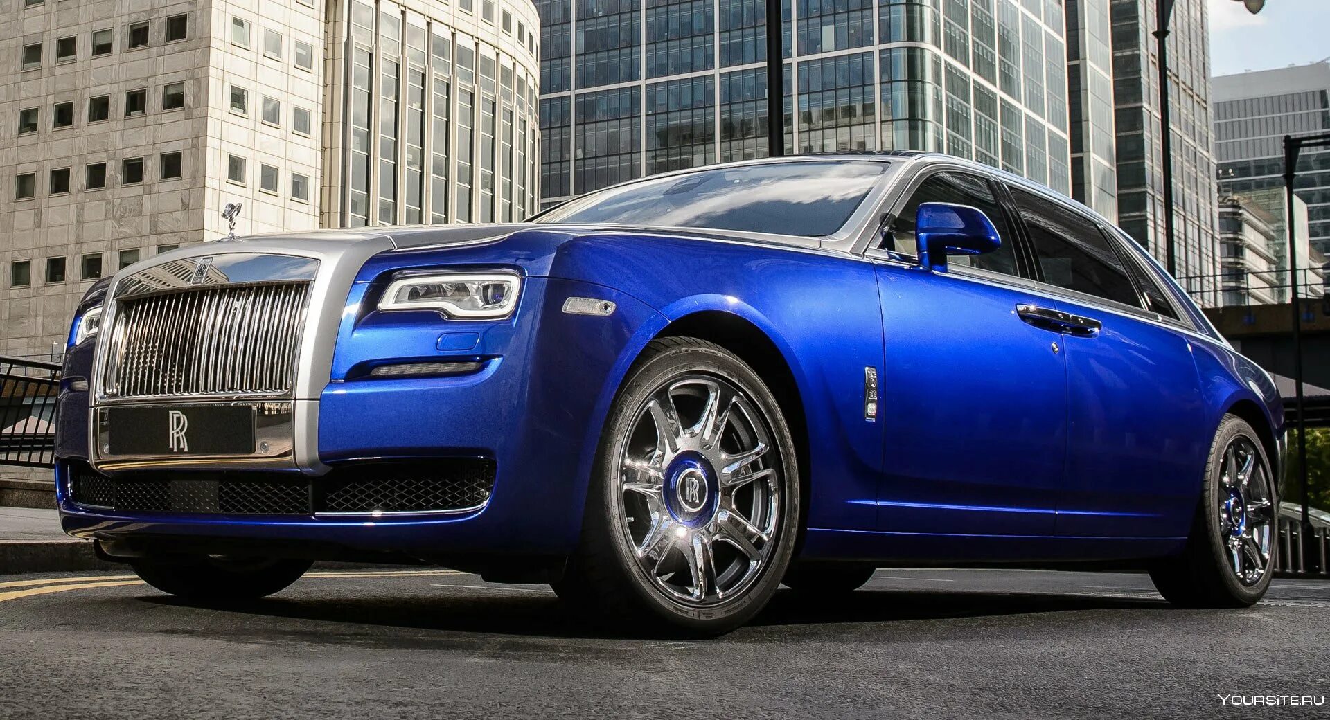 Rolls royce ghost 2010. Бентли мульсан. Мерседес мульсан. Bentley mulsanne 2021. Китайский седан  hongqi h9.