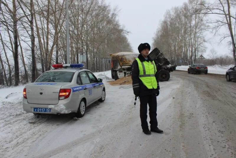 Погода в ленинск кузнецке. ГИБДД Г Ленинск Кузнецкий Кемеровской области. Погода в Ленинске-Кузнецком. ГОРСЕТЬ Ленинск-Кузнецкий машины. Погода Ленинск-Кузнецкий.