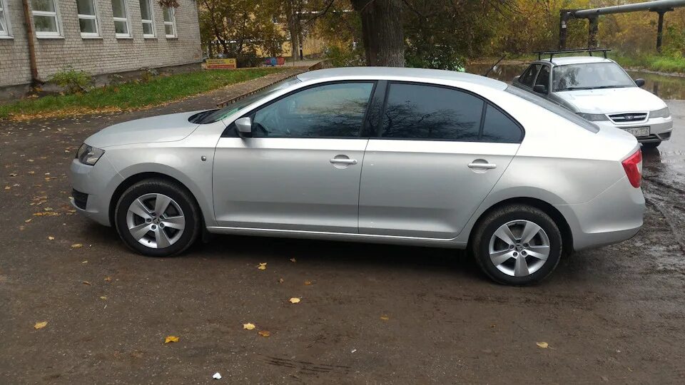 Литые диски шкода рапид фото Какие диски на Rapid(e) красивее Skoda Rapid (1G), 1,4 л, 2017 года колёсные