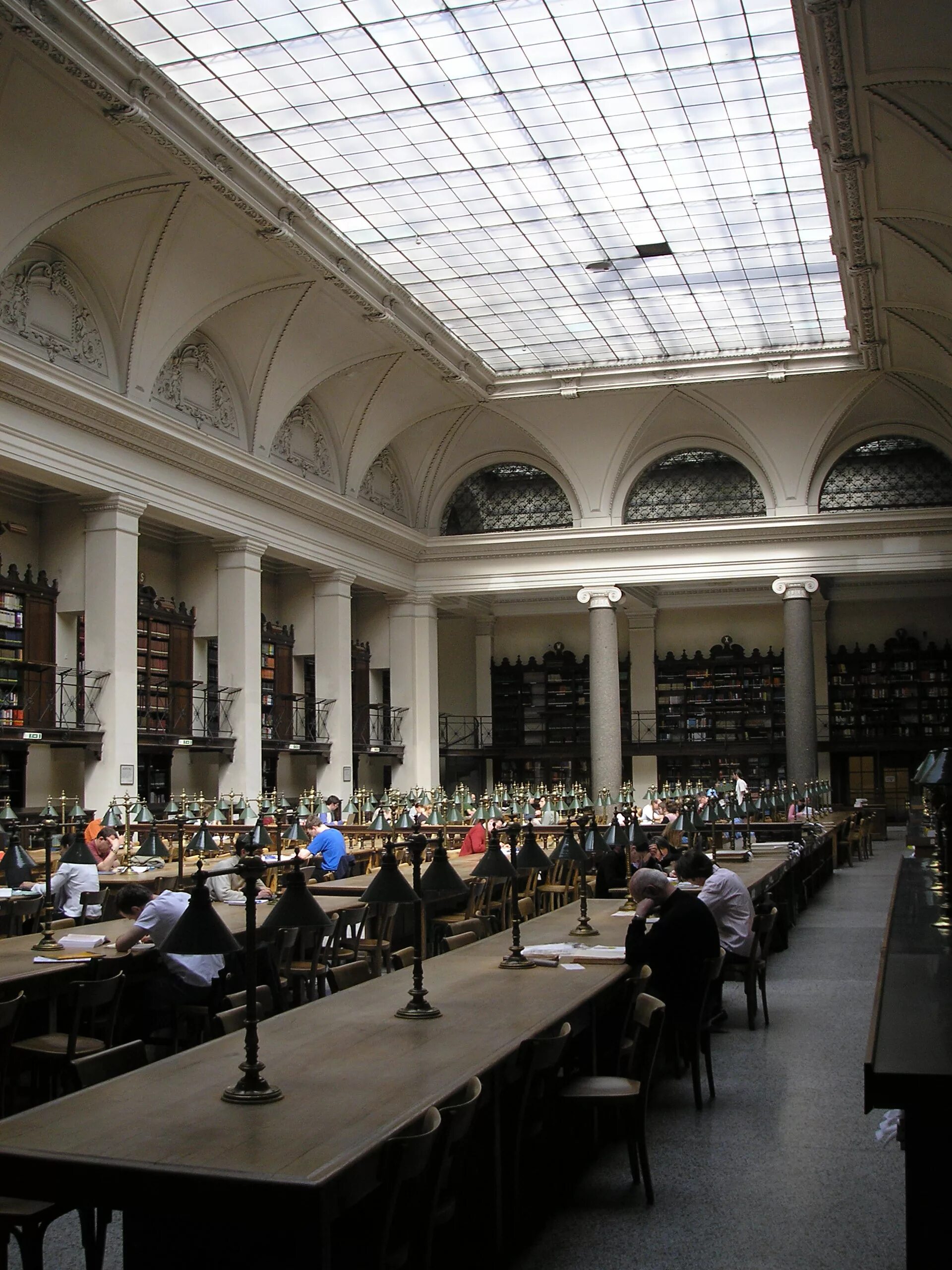 Reading hall. University of Vienna Австрия. Венский главный университет Австрия. Венский университет Австрия внутри. Венский университет Австрия 1924 год.