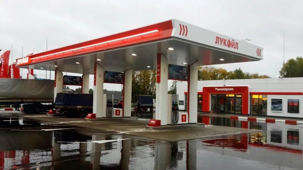 Навес азс lukoil 3d. Производство азс. Производство азс. Резервуарный парк азс лукойл. Заправка азс.