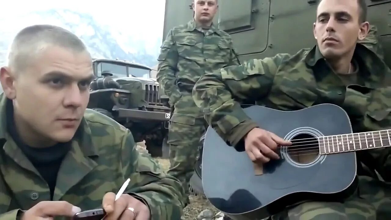 Милые зеленые глаза песня гитара гитар. Ратмир александров 2025. ратмир александров зеленые глаза. ратмир александров милые зеленые. ратмир александров джем.