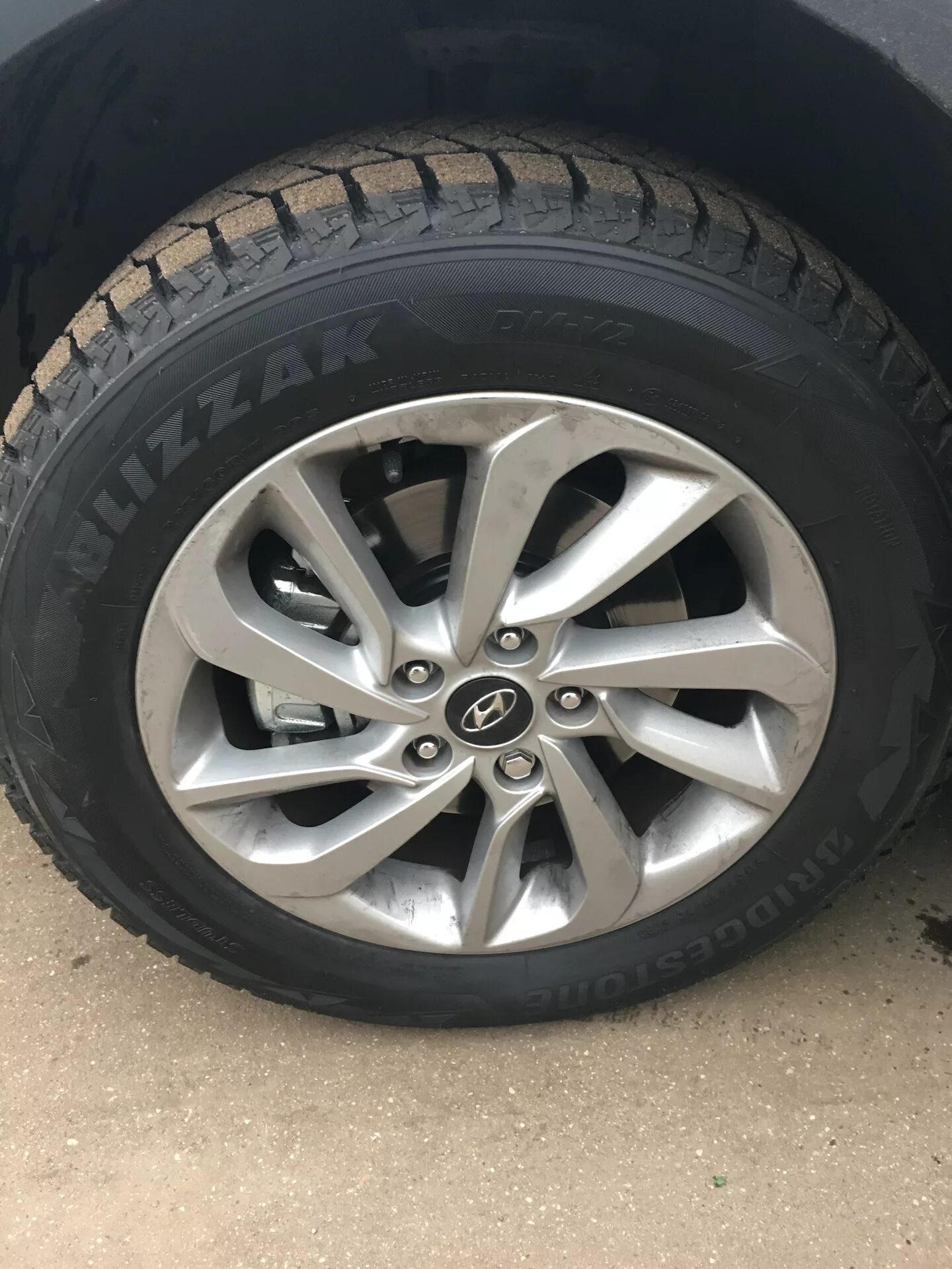 Hyundai tucson 215/65 16 cordiant. Резина на хендай туксон 2008. Хендай туссан 2008 штатная резина. На хендай туксон 2018 17 радиус диски и резина 235 65 17. 225 70 r16 хендай туксон.