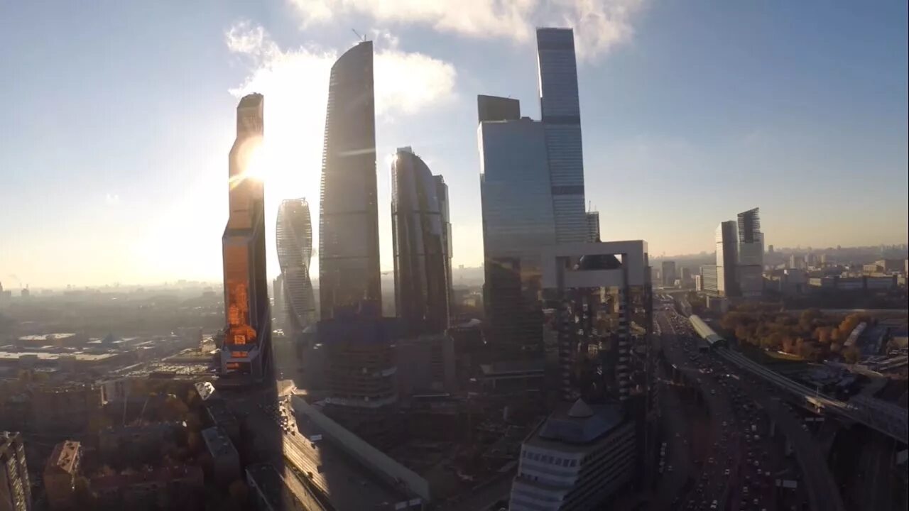 Москва сити видео. Москва сити с коптера. Москва сити видел. Москва сити с высоты птичьего полета. Москва сити из стекла и бетона.