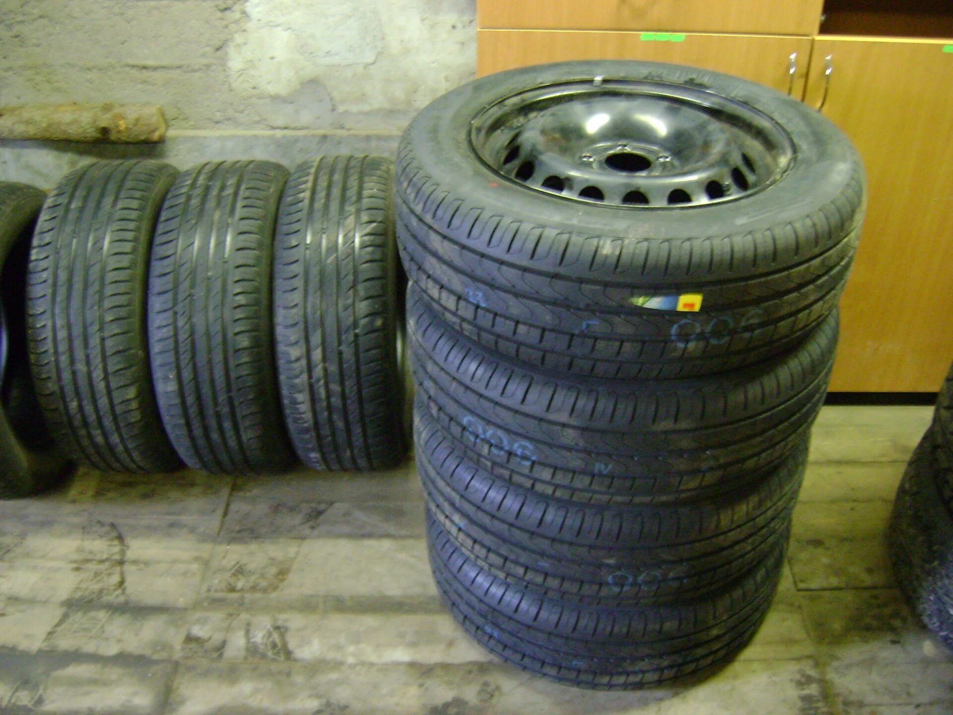 Колеса 205 60 16 лето. Pirelli p7 205/60 r16. Cinturato p7 205/60r16. PIRELLICINTURATO p7 205/60 r16 92h. 205/60/16 Pirelli Cinturato p7.