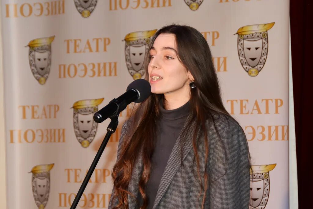 Портрет расула гамзатова. Гамзатова света. Гамзатова света. Последний стих расула гамзатова. Гамзатова света.