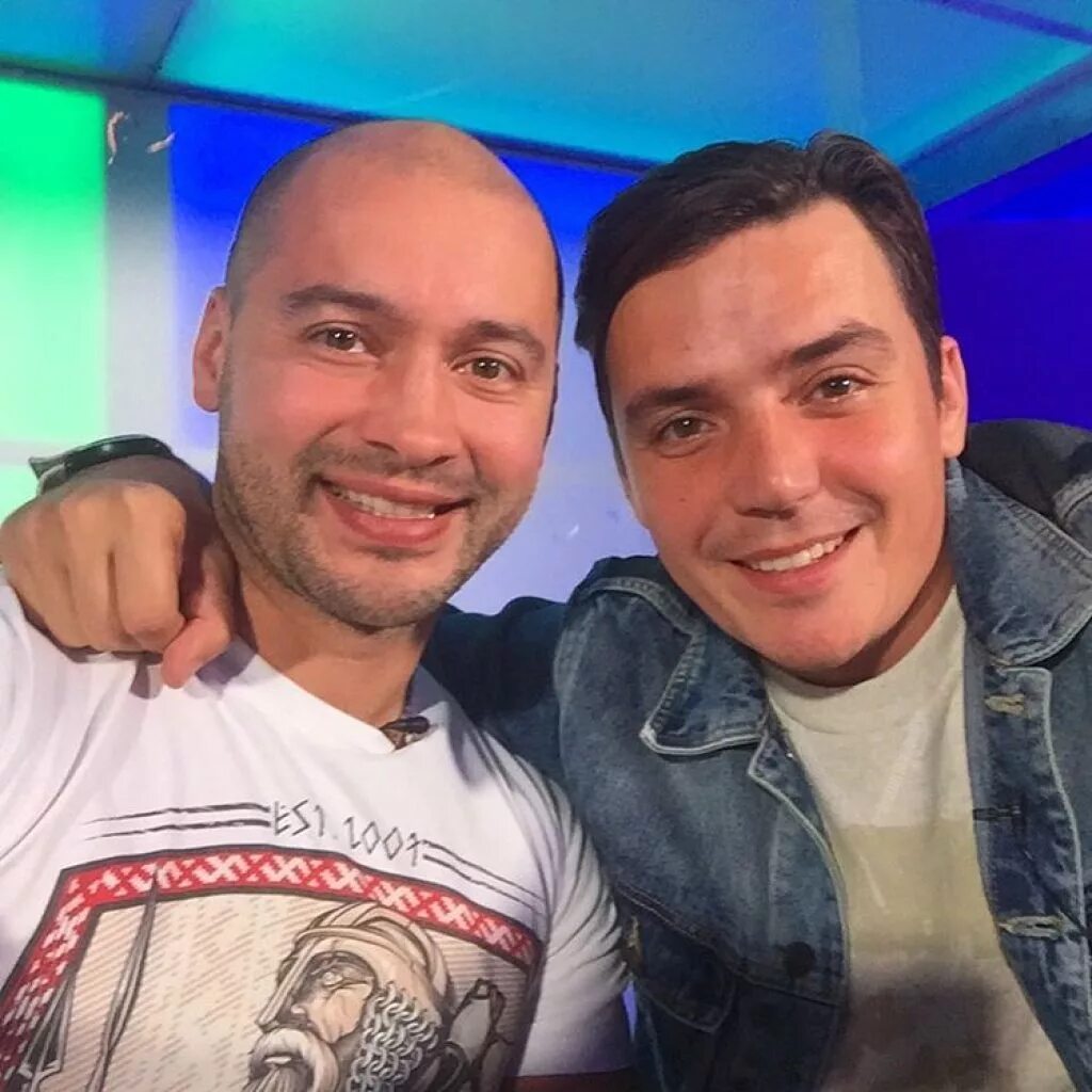 Дом 2 бывший парень. Дом 2 черкасов и кузин. андрей черкасов и евгений кузин. дом 2 участники. участники дом 2 парни.